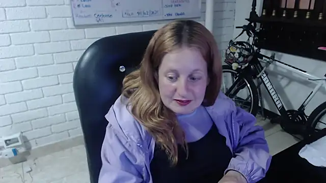 Snapshot of ViioletaMora chatting on 02/21/25, 04:29 ViioletaMora online show from 02/21/25, 04:29