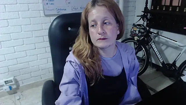 Snapshot of ViioletaMora chatting on 02/21/25, 07:34 ViioletaMora online show from 02/21/25, 07:34