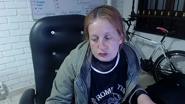 Snapshot of ViioletaMora chatting on 02/22/25, 09:56 ViioletaMora online show from 02/22/25, 09:56