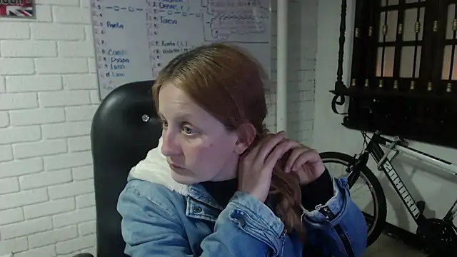 Snapshot of ViioletaMora chatting on 02/23/25, 07:22 ViioletaMora online show from 02/23/25, 07:22