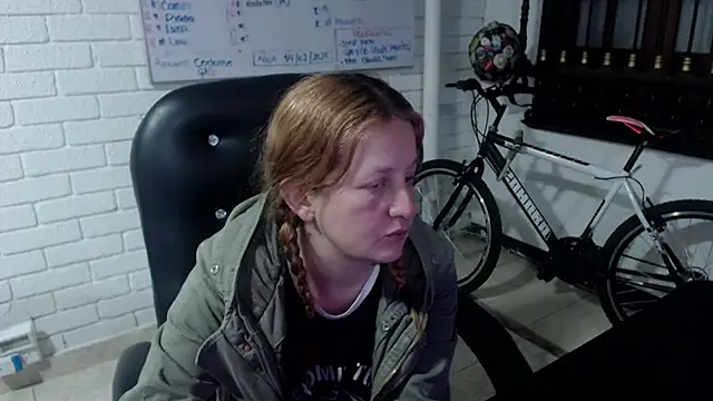 Snapshot of ViioletaMora chatting on 02/27/25, 03:25 ViioletaMora online show from 02/27/25, 03:25