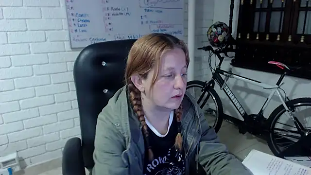 Snapshot of ViioletaMora chatting on 02/27/25, 09:32 ViioletaMora online show from 02/27/25, 09:32