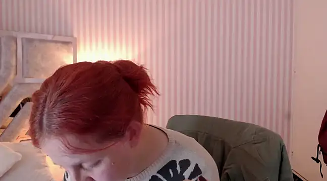 Snapshot of ViioletaMora chatting on 03/06/25, 10:26 ViioletaMora online show from 03/06/25, 10:26