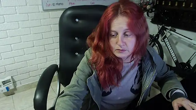 Snapshot of ViioletaMora chatting on 03/07/25, 10:56 ViioletaMora online show from 03/07/25, 10:56