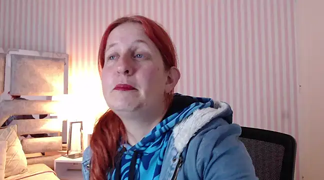 Snapshot of ViioletaMora chatting on 03/08/25, 01:06 ViioletaMora online show from 03/08/25, 01:06