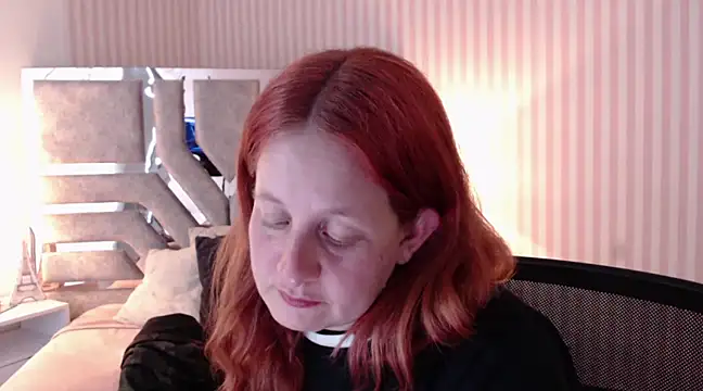 Snapshot of ViioletaMora chatting on 03/11/25, 02:21 ViioletaMora online show from 03/11/25, 02:21