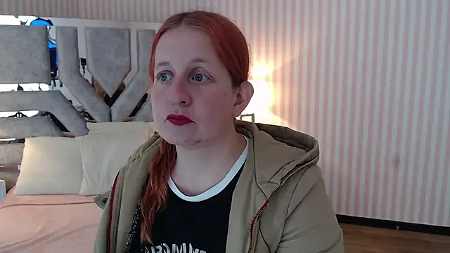 Snapshot of ViioletaMora chatting on 03/17/25, 08:19 ViioletaMora online show from 03/17/25, 08:19