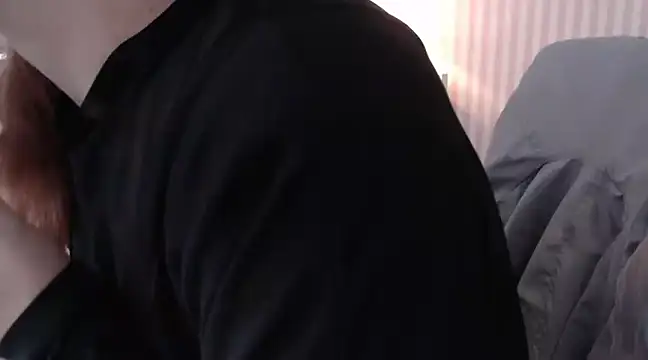 Snapshot of ViioletaMora chatting on 03/21/25, 07:35 ViioletaMora online show from 03/21/25, 07:35