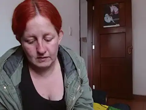 Snapshot of ViioletaMora chatting on 09/17/25, 06:31 ViioletaMora online show from 09/17/25, 06:31