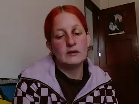 Snapshot of ViioletaMora chatting on 09/24/25, 10:02 ViioletaMora online show from 09/24/25, 10:02