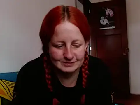 Snapshot of ViioletaMora chatting on 09/29/25, 04:34 ViioletaMora online show from 09/29/25, 04:34