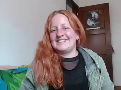 Snapshot of ViioletaMora chatting on 10/29/25, 09:27 ViioletaMora online show from 10/29/25, 09:27