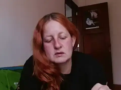 Snapshot of ViioletaMora chatting on 11/04/25, 08:52 ViioletaMora online show from 11/04/25, 08:52