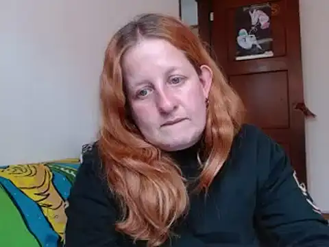 Snapshot of ViioletaMora chatting on 12/01/25, 06:35 ViioletaMora online show from 12/01/25, 06:35