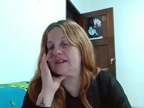 Snapshot of ViioletaMora chatting on 12/16/25, 04:28 ViioletaMora online show from 12/16/25, 04:28