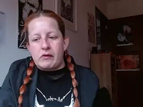 Snapshot of ViioletaMora chatting on 03/06/26, 09:00 ViioletaMora online show from 03/06/26, 09:00