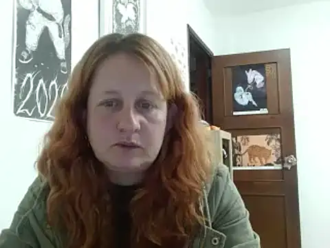 Snapshot of ViioletaMora chatting on 03/17/26, 12:04 ViioletaMora online show from 03/17/26, 12:04