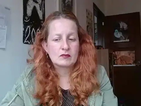 Snapshot of ViioletaMora chatting on 03/17/26, 10:24 ViioletaMora online show from 03/17/26, 10:24