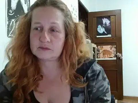 Snapshot of ViioletaMora chatting on 04/06/26, 05:08 ViioletaMora online show from 04/06/26, 05:08