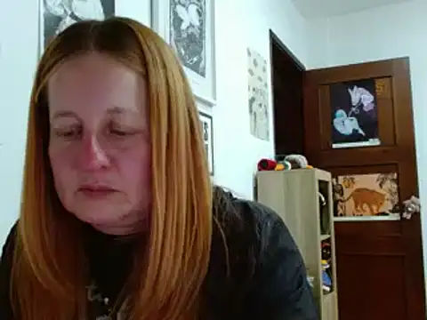 Snapshot of ViioletaMora chatting on 04/13/26, 03:23 ViioletaMora online show from 04/13/26, 03:23