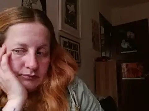 Snapshot of ViioletaMora chatting on 04/16/26, 10:23 ViioletaMora online show from 04/16/26, 10:23