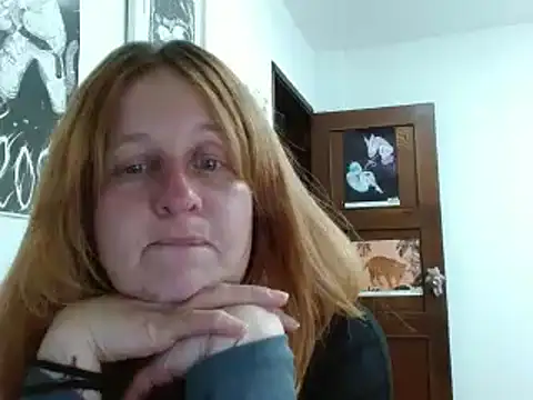 Snapshot of ViioletaMora chatting on 04/18/26, 05:00 ViioletaMora online show from 04/18/26, 05:00