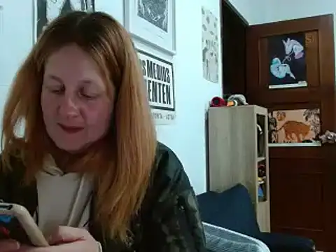 Snapshot of ViioletaMora chatting on 04/20/26, 03:31 ViioletaMora online show from 04/20/26, 03:31