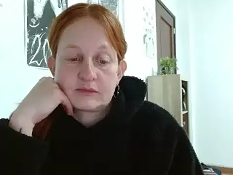 ViioletaMora online show from 04/28/26, 06:18