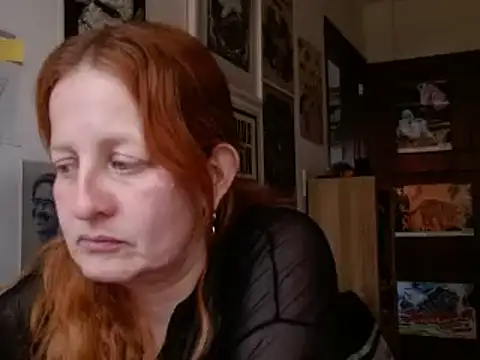 Snapshot of ViioletaMora chatting on 07/10/26, 10:23 ViioletaMora online show from 07/10/26, 10:23