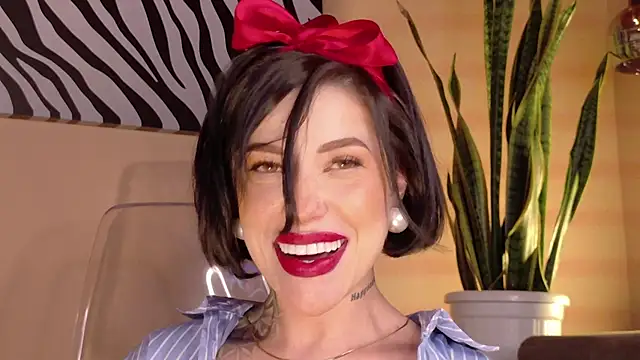 Hannah Borbon online show from 10/01/25, 08:48