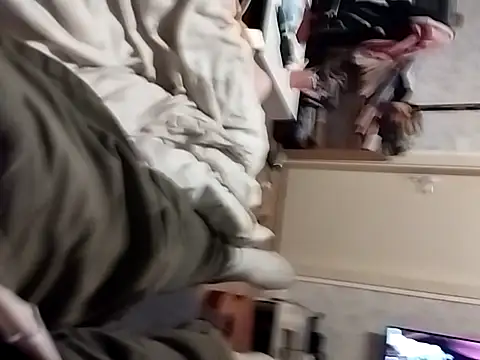 Micke0089 online show from 12/01/25, 02:27