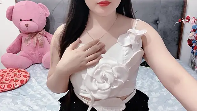 Funikio online show from 05/13/26, 01:41