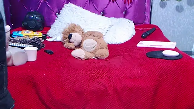 AyshaScott online show from 09/26/25, 12:53