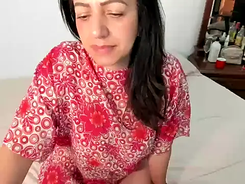 Snapshot of MonicaGarcia_ chatting on 02/26/26, 09:25 MonicaGarcia online show from 02/26/26, 09:25