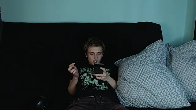 axxxturel online show from 12/11/24, 12:02