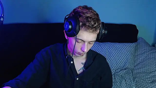 axxxturel online show from 12/12/24, 09:04