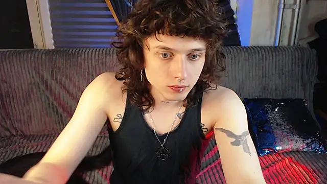 Snapshot of axxxturel chatting on 04/15/26, 07:10 axxxturel online show from 04/15/26, 07:10