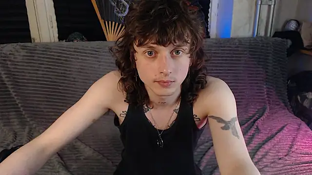 Snapshot of axxxturel chatting on 05/30/26, 05:21 axxxturel online show from 05/30/26, 05:21