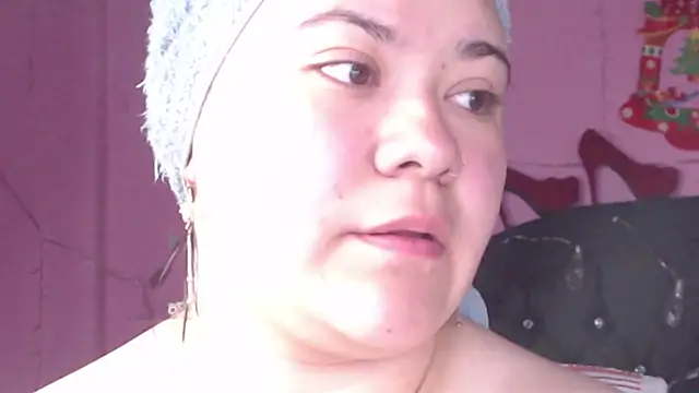 Snapshot of NikkiRous_ chatting on 02/08/25, 12:28 NikkiRous  online show from 02/08/25, 12:28