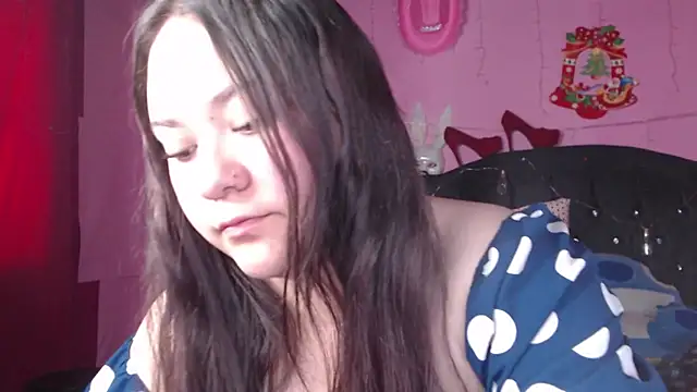 Snapshot of NikkiRous_ chatting on 02/18/25, 04:37 NikkiRous  online show from 02/18/25, 04:37