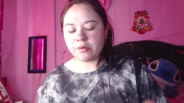 NikkiRous  online show from 11/17/25, 02:45