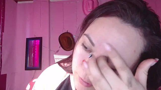 NikkiRous  online show from 11/27/25, 12:51