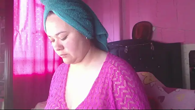 Snapshot of NikkiRous_ chatting on 07/18/26, 01:15 NikkiRous online show from 07/18/26, 01:15