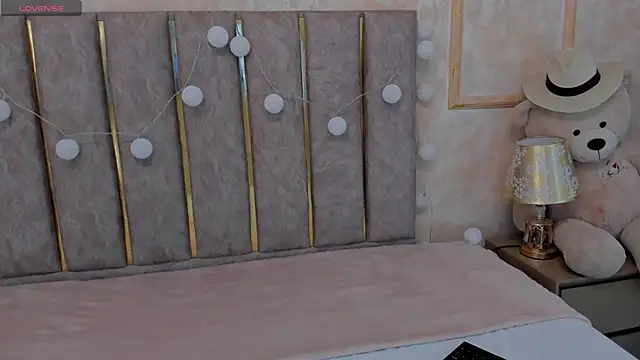 Snapshot of Cheerrysweett chatting on 12/13/24, 12:50 Cheerrysweett online show from 12/13/24, 12:50