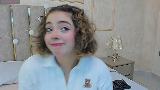 Snapshot of Cheerrysweett chatting on 01/10/25, 12:47 Cheerrysweett online show from 01/10/25, 12:47