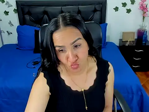 Violeta stilll online show from 10/15/25, 06:52