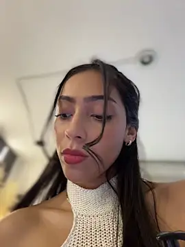 Snapshot of Ema_azel chatting on 04/10/26, 02:00 Ema azel online show from 04/10/26, 02:00