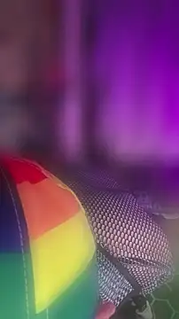 Snapshot of Moby_Yik chatting on 07/18/26, 05:11 Moby Yik online show from 07/18/26, 05:11