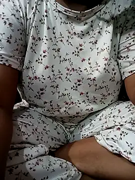 Im Cute online show from 10/08/25, 07:55