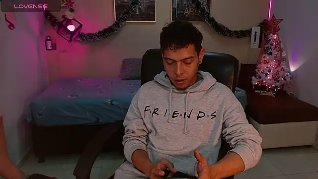 KokoAndRin online show from 12/12/24, 06:21